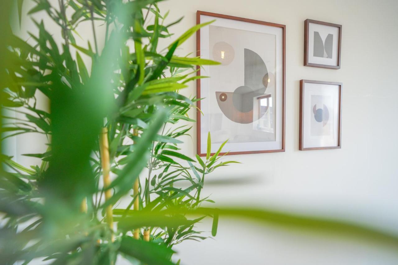 Stylish Apartment With Private Parking Cardiff Exterior foto
