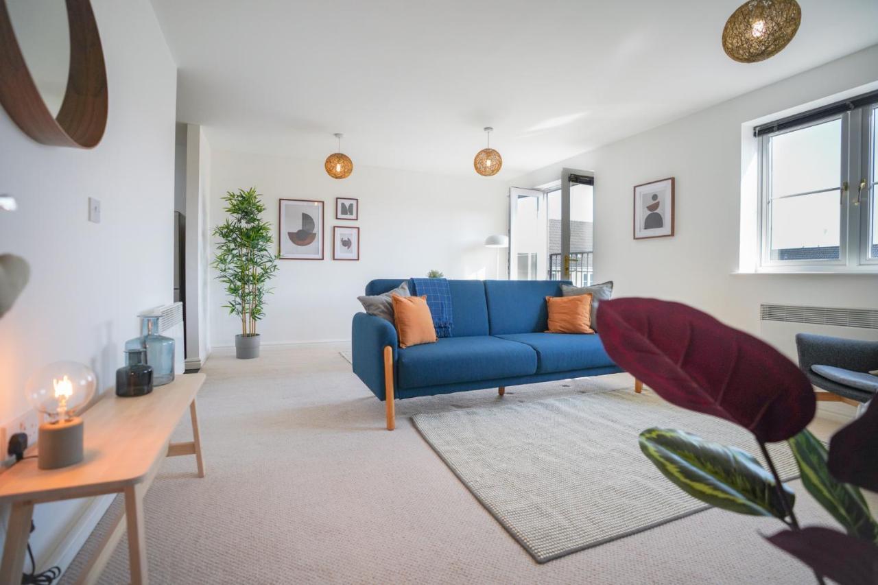Stylish Apartment With Private Parking Cardiff Exterior foto