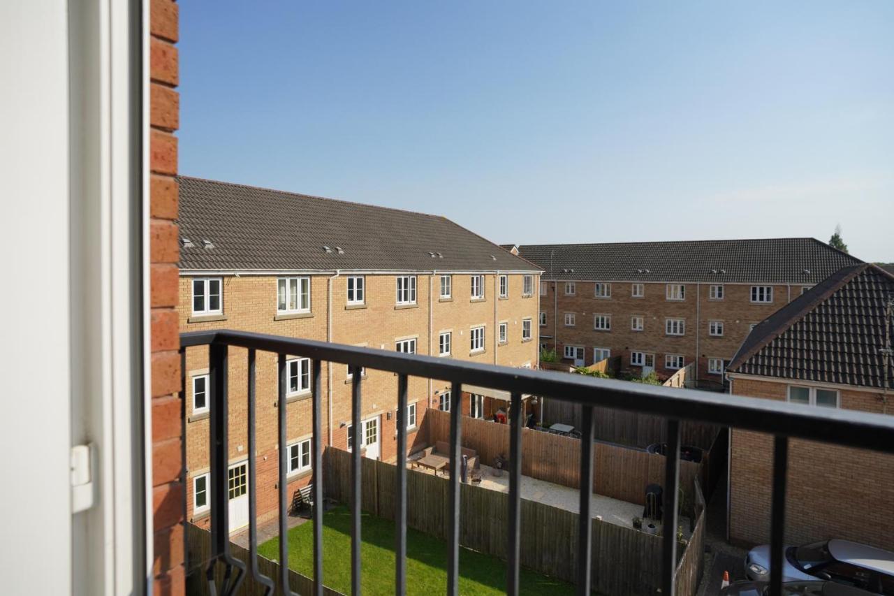 Stylish Apartment With Private Parking Cardiff Exterior foto