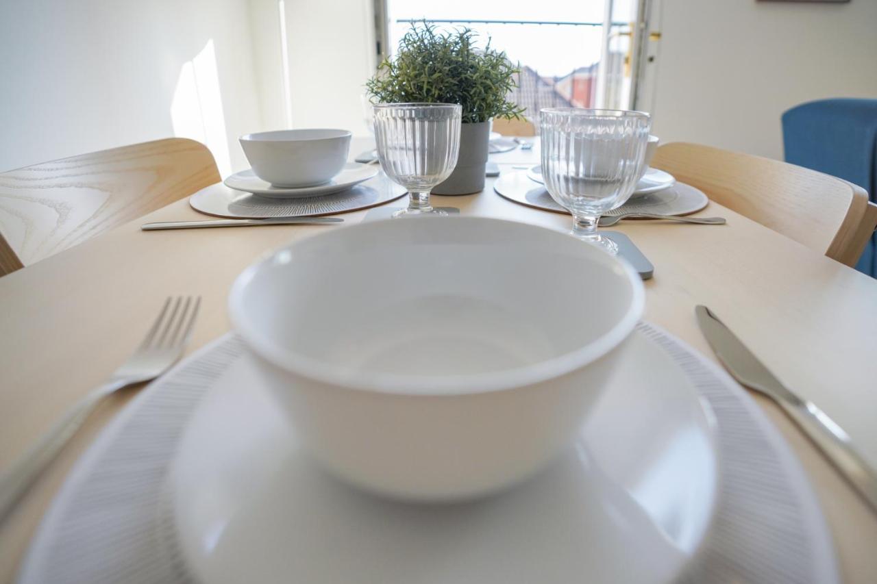 Stylish Apartment With Private Parking Cardiff Exterior foto