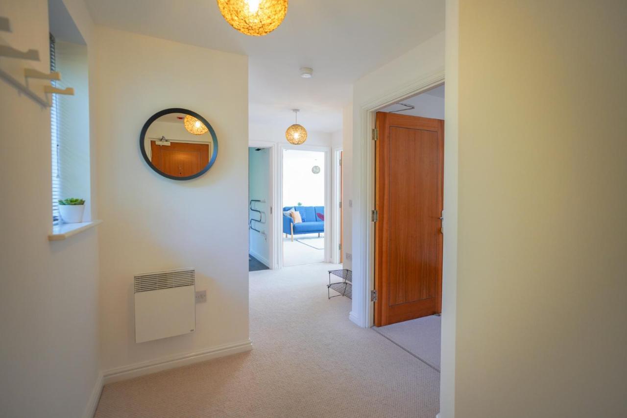 Stylish Apartment With Private Parking Cardiff Exterior foto