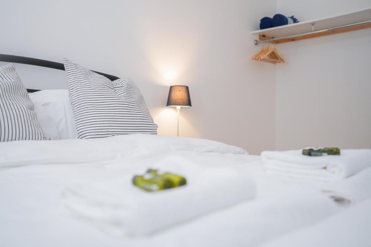 Stylish Apartment With Private Parking Cardiff Exterior foto